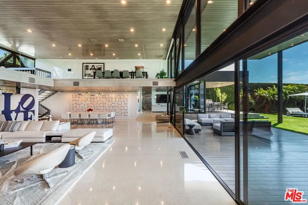 630 Clinton Place Beverly Hills, CA 90210