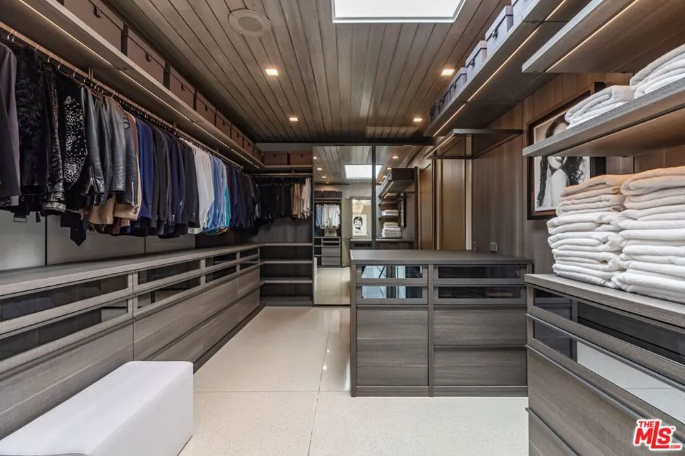 630 Clinton Place Beverly Hills, CA 90210