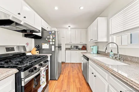 3719 Mira Pacific Dr