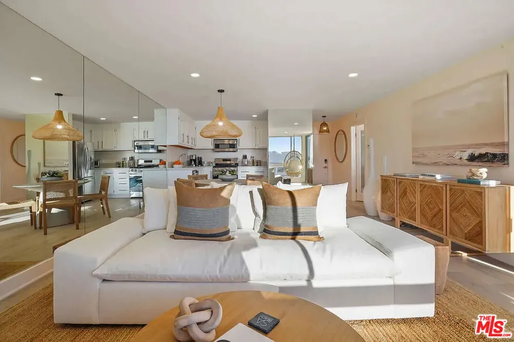 22548 Pacific Coast Highway #408 Malibu, CA 90265
