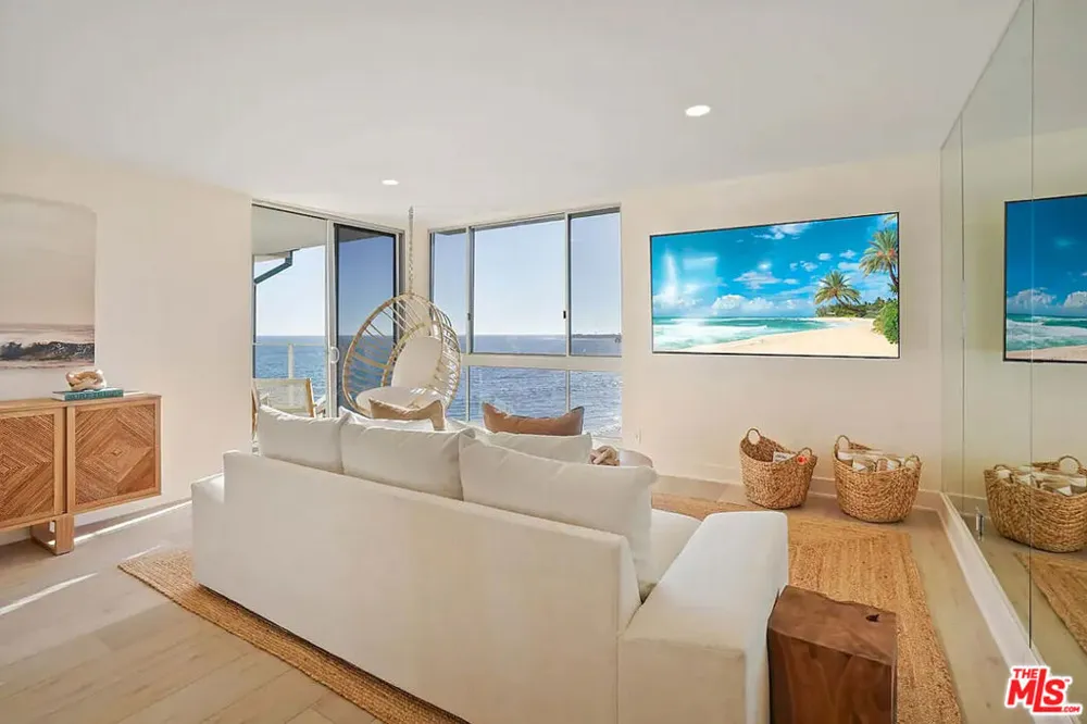 22548 Pacific Coast Highway #408 Malibu, CA 90265