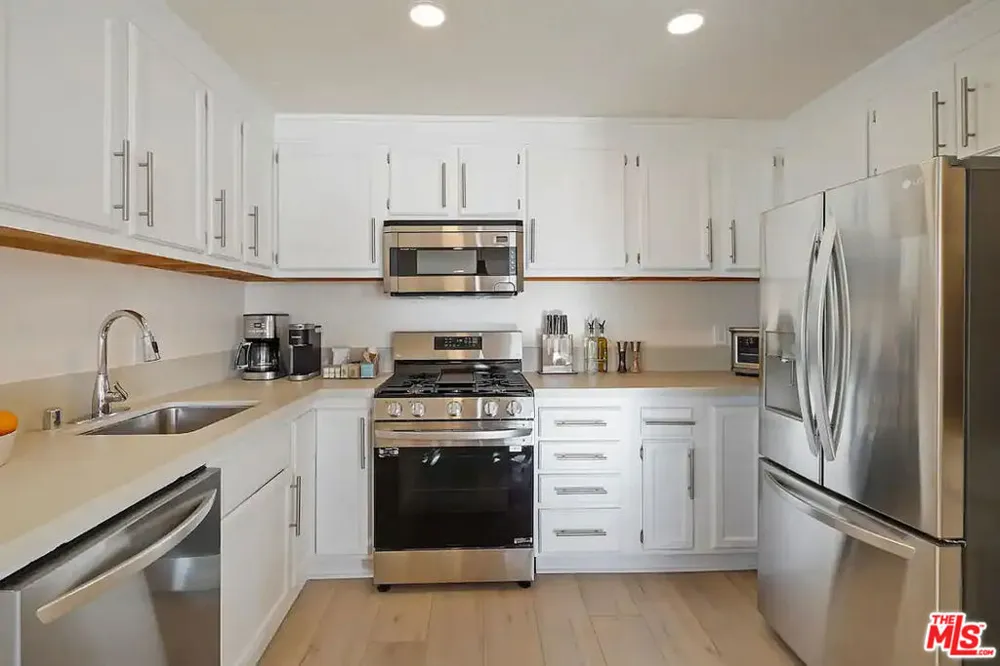 22548 Pacific Coast Highway #408 Malibu, CA 90265