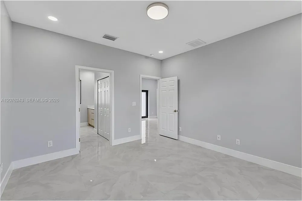 3006 39th ST SW Lehigh Acres, FL 33976