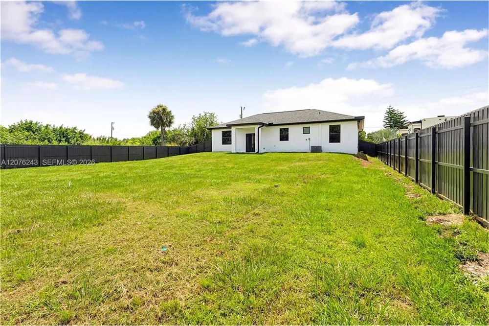 3006 39th ST SW Lehigh Acres, FL 33976