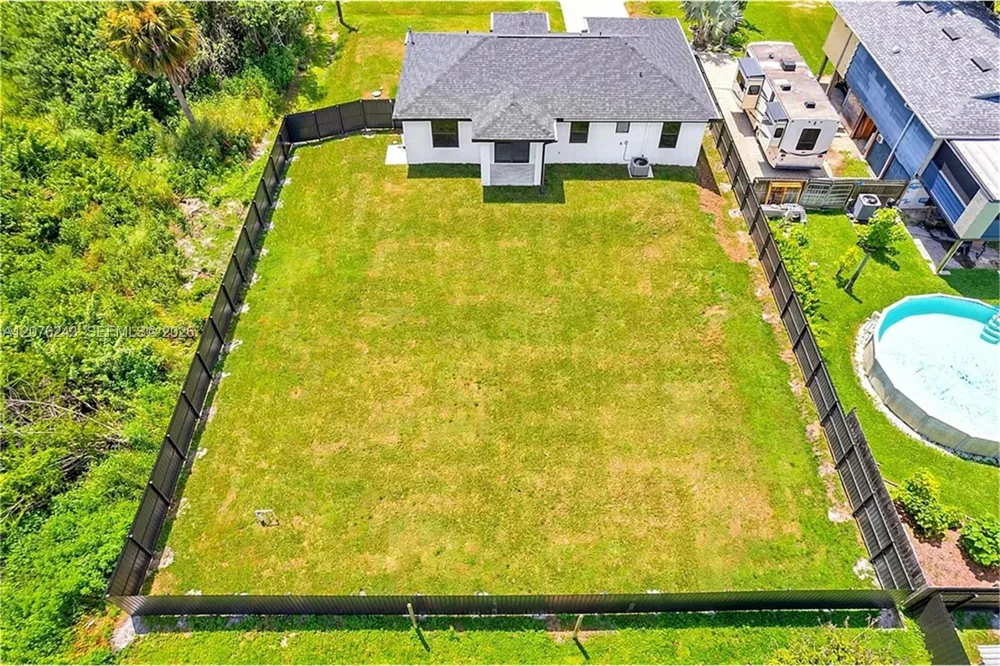 3006 39th ST SW Lehigh Acres, FL 33976