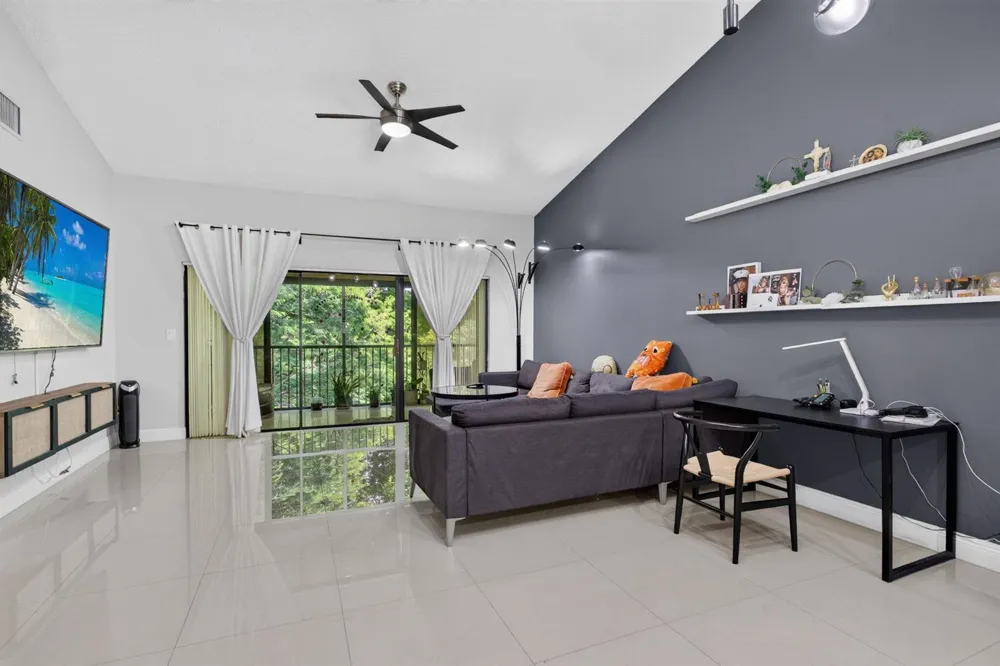 4111 NW 22ND STREET #250E Coconut Creek, FL 33066