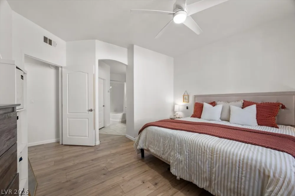 1617 Queen Victoria Street #102 Las Vegas, NV 89144