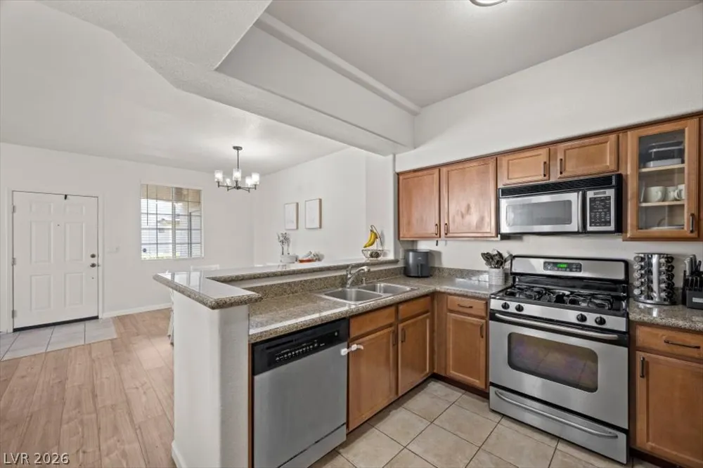 1617 Queen Victoria Street #102 Las Vegas, NV 89144