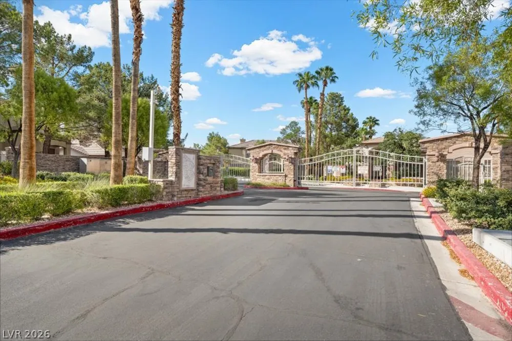 1617 Queen Victoria Street #102 Las Vegas, NV 89144