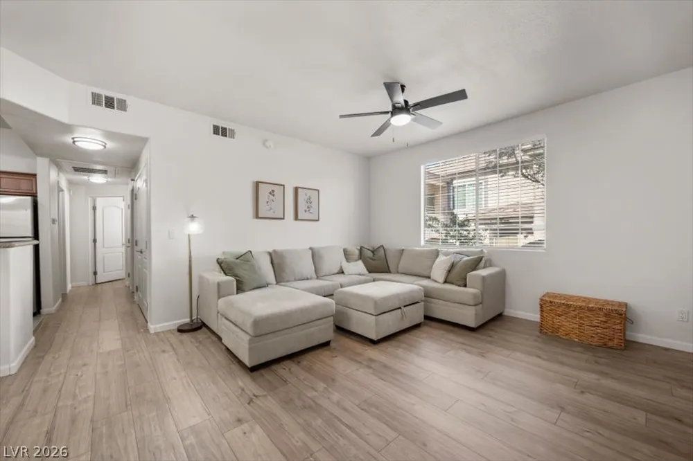 1617 Queen Victoria Street #102 Las Vegas, NV 89144
