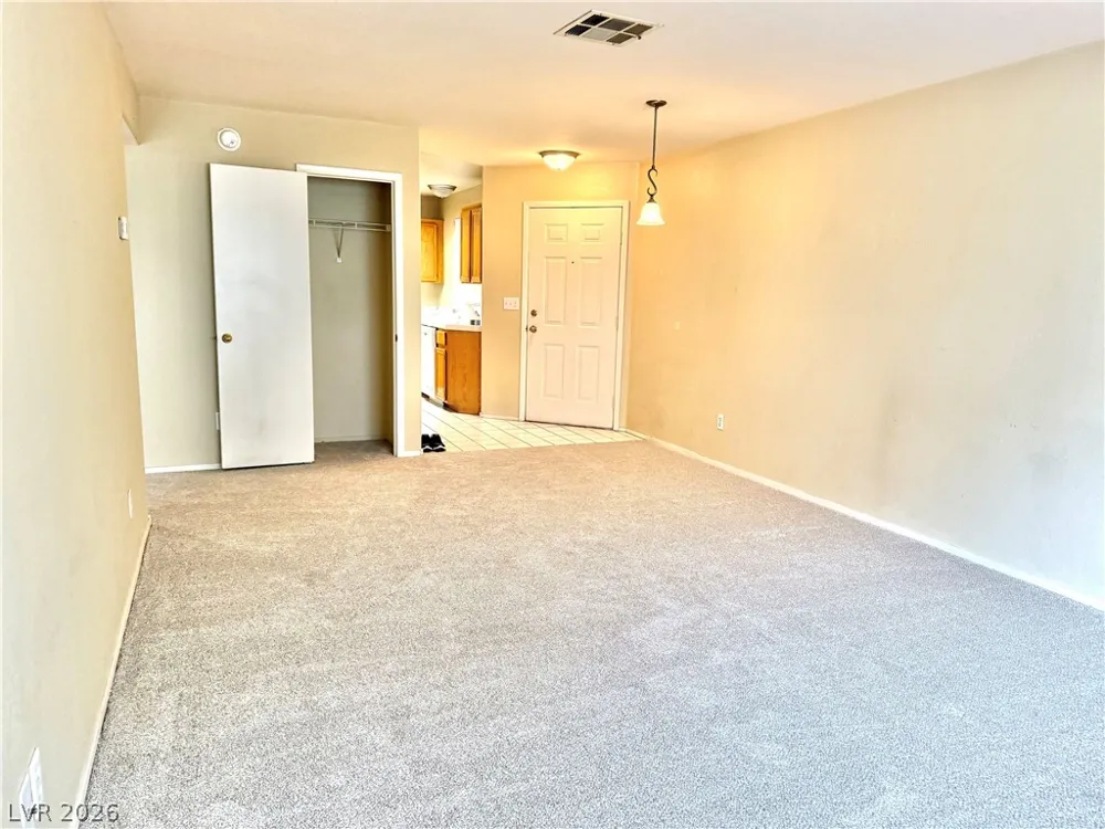 3125 Buffalo Drive #1135 Las Vegas, NV 89128