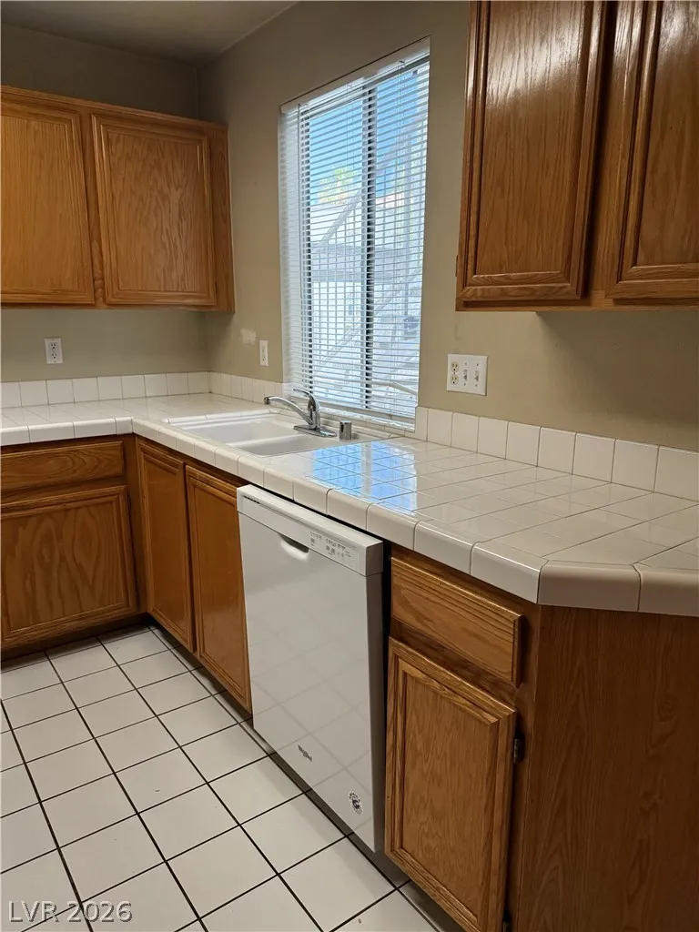 3125 Buffalo Drive #1135 Las Vegas, NV 89128