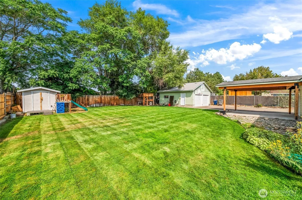 225 SE 1st Street East Wenatchee, WA 98802
