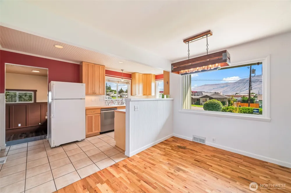 225 SE 1st Street East Wenatchee, WA 98802