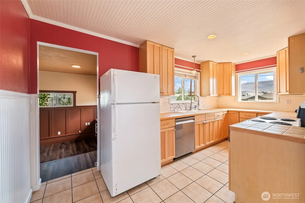 225 SE 1st Street East Wenatchee, WA 98802