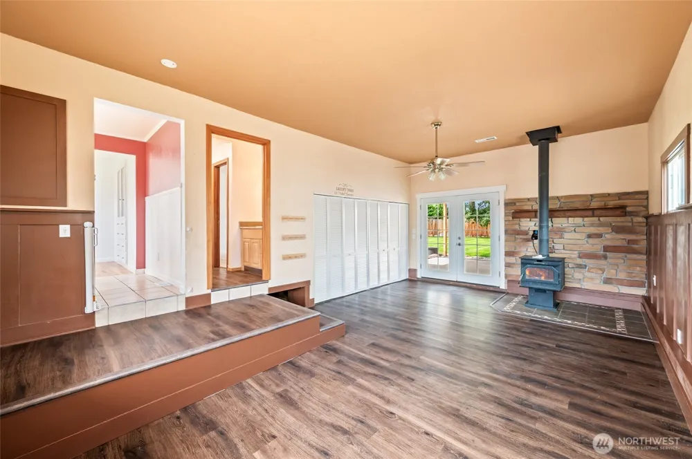 225 SE 1st Street East Wenatchee, WA 98802