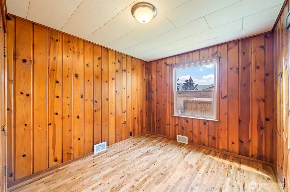 225 SE 1st Street East Wenatchee, WA 98802