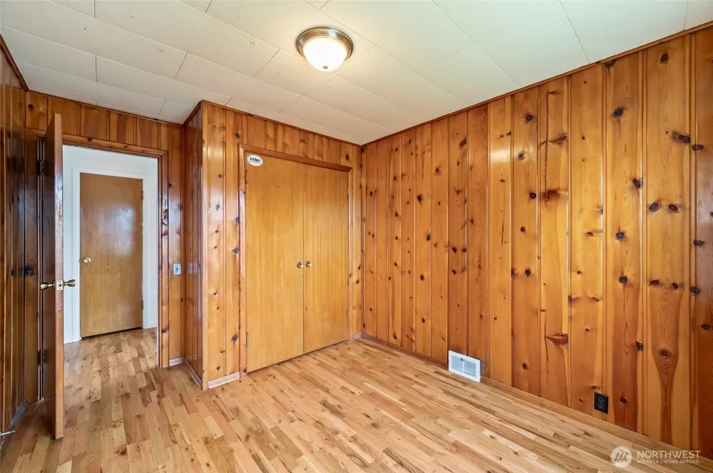 225 SE 1st Street East Wenatchee, WA 98802