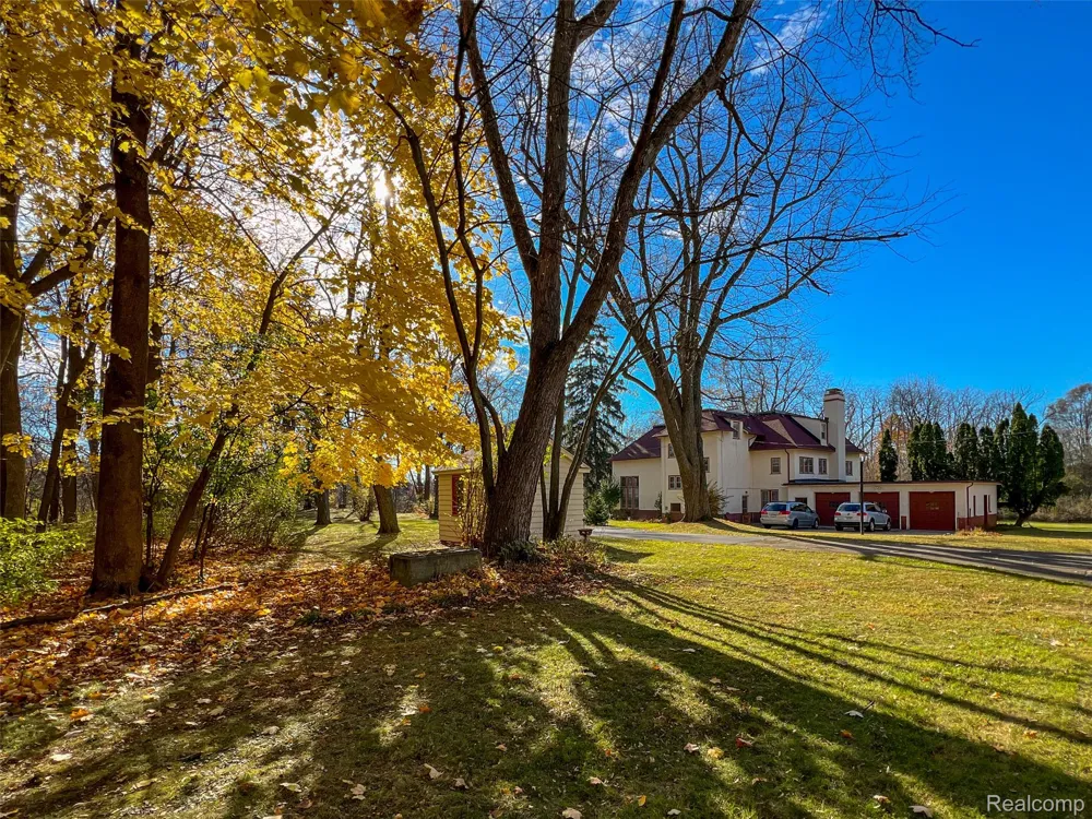 5044 Charing Cross Road Bloomfield Hills City, MI 48304