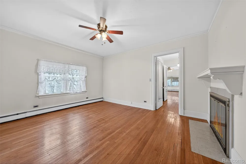 5044 Charing Cross Road Bloomfield Hills City, MI 48304