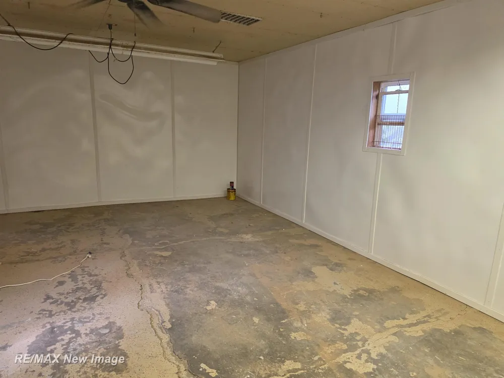 2502 S 24th Street Saginaw City, MI 48601