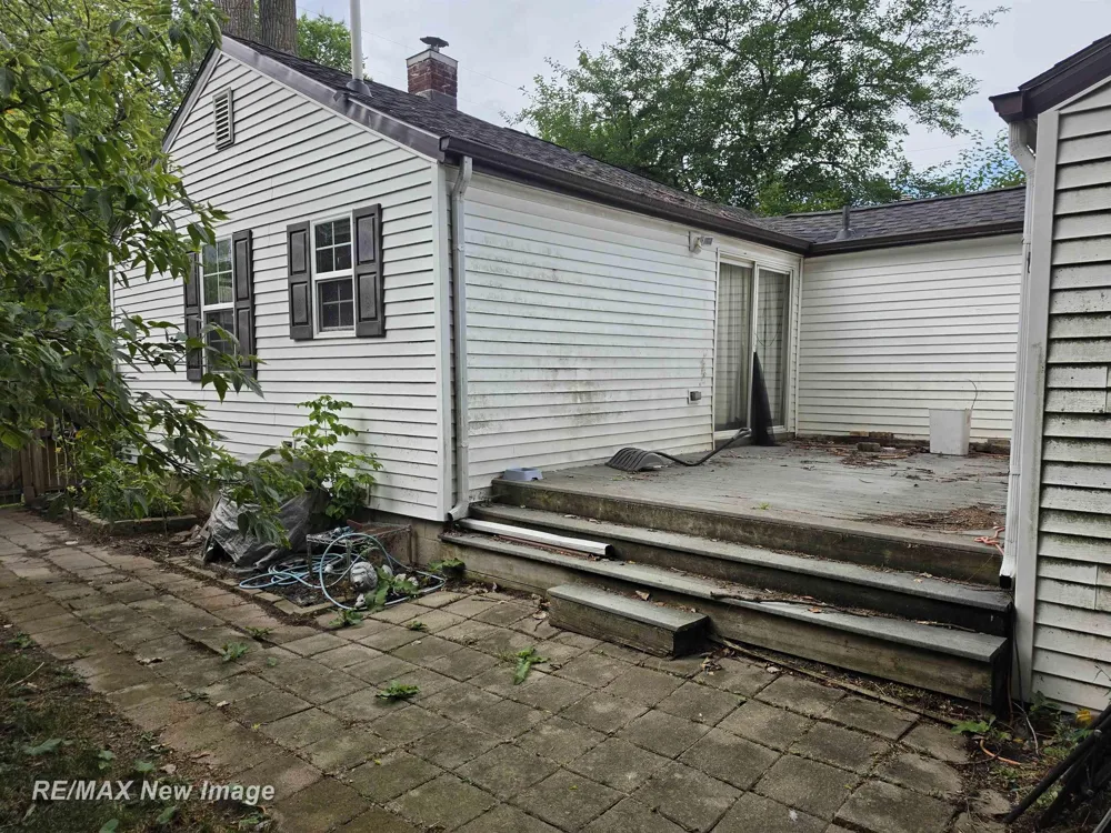 2502 S 24th Street Saginaw City, MI 48601