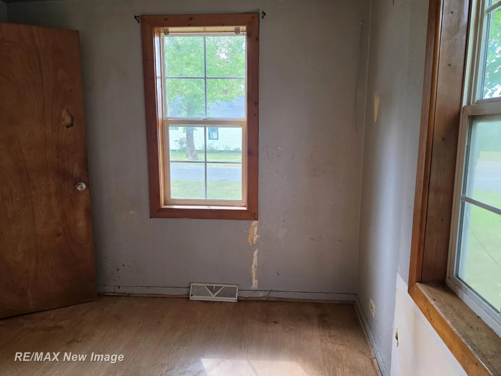 2502 S 24th Street Saginaw City, MI 48601