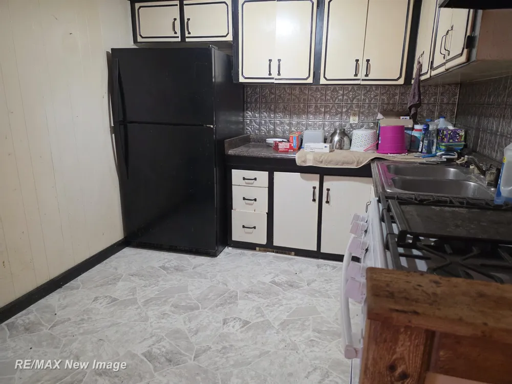 2502 S 24th Street Saginaw City, MI 48601