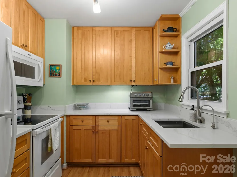 28 Arthur Road Asheville, NC 28806
