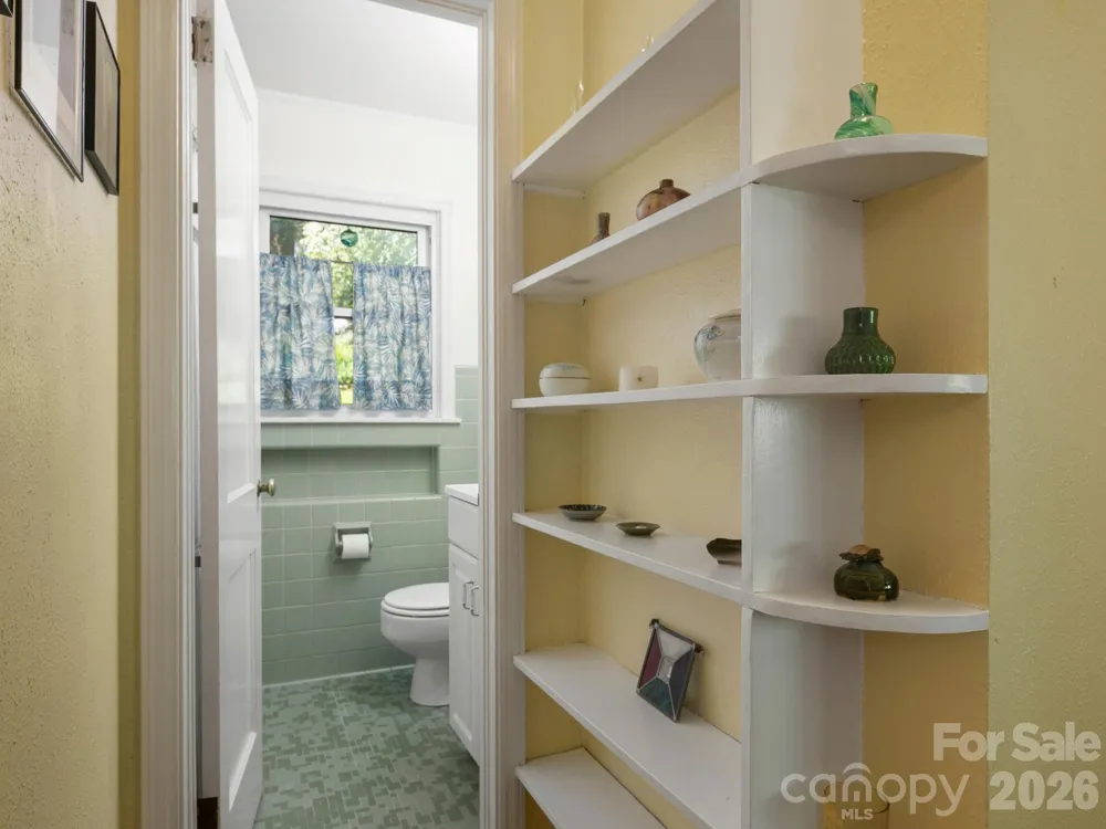 28 Arthur Road Asheville, NC 28806
