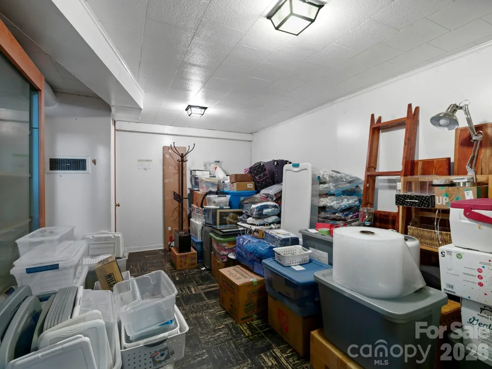 28 Arthur Road Asheville, NC 28806