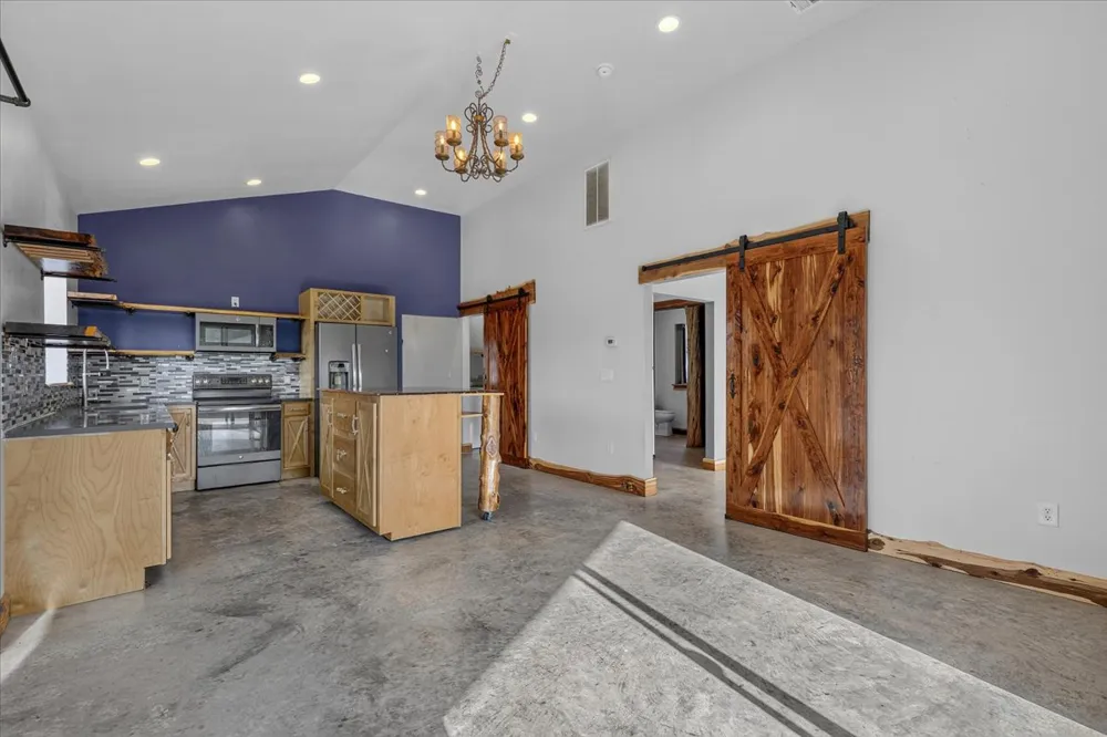 885 State Highway 71 Bastrop, TX 78602