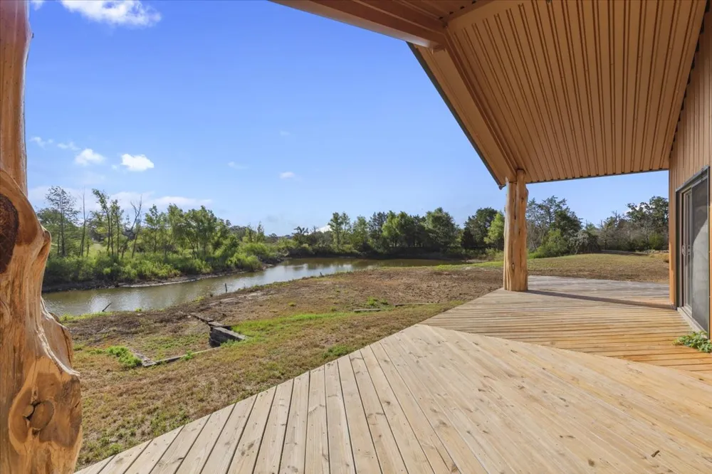 885 State Highway 71 Bastrop, TX 78602