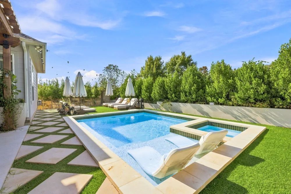 7904 Beacon Knob Way Austin, TX 78744
