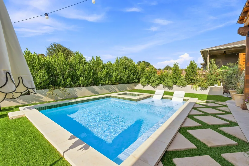 7904 Beacon Knob Way Austin, TX 78744