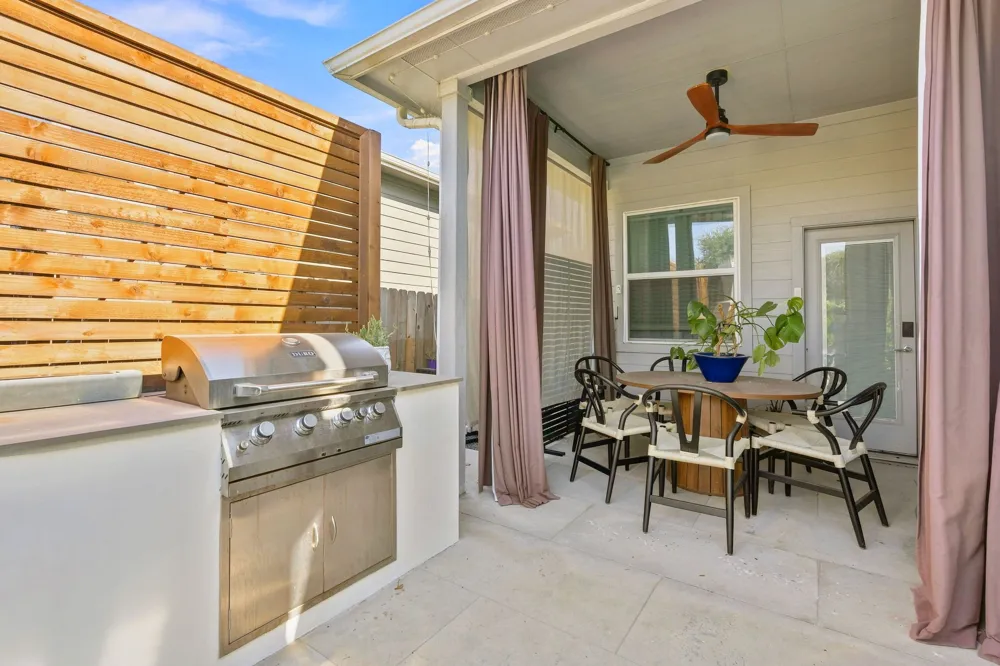 7904 Beacon Knob Way Austin, TX 78744