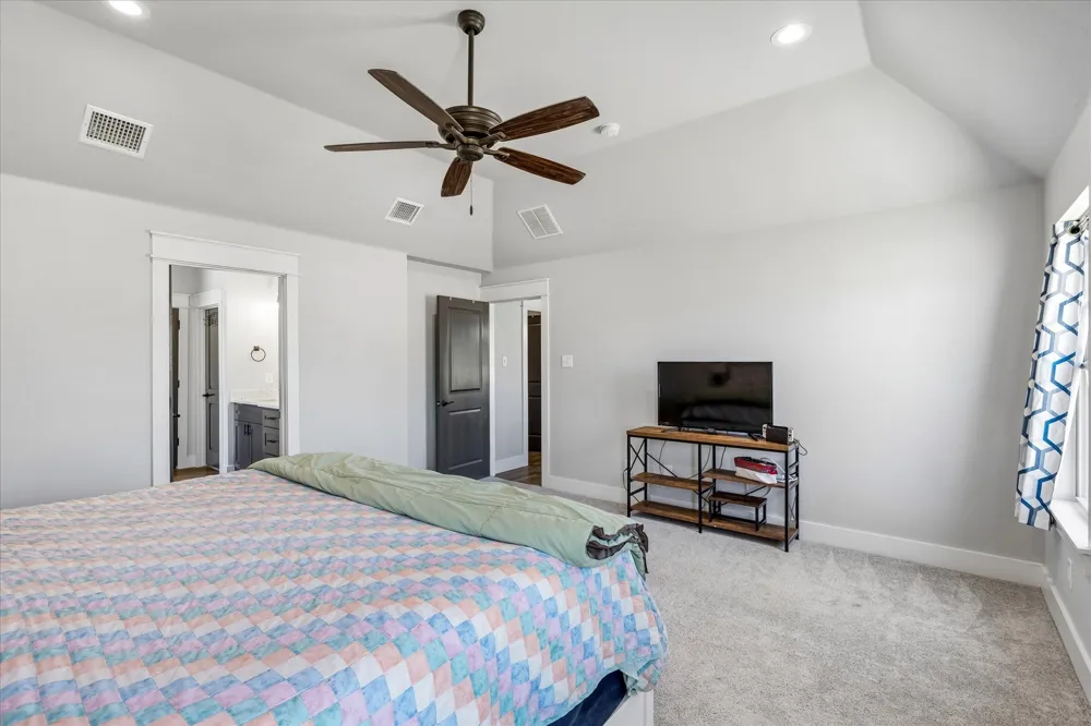 10020 Valley Oak Court Springtown, TX 76082
