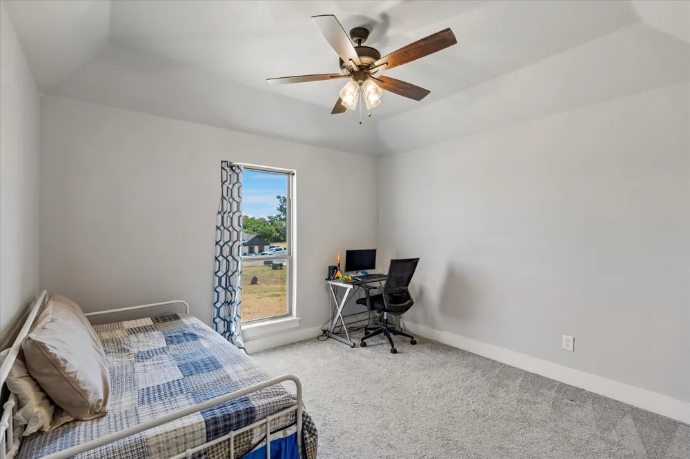 10020 Valley Oak Court Springtown, TX 76082
