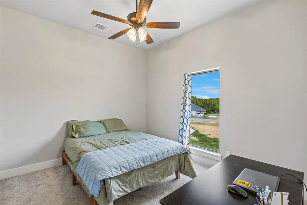 10020 Valley Oak Court Springtown, TX 76082