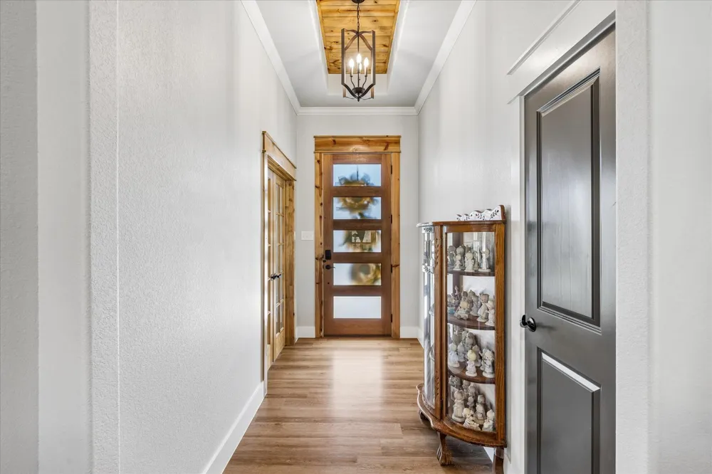 10020 Valley Oak Court Springtown, TX 76082