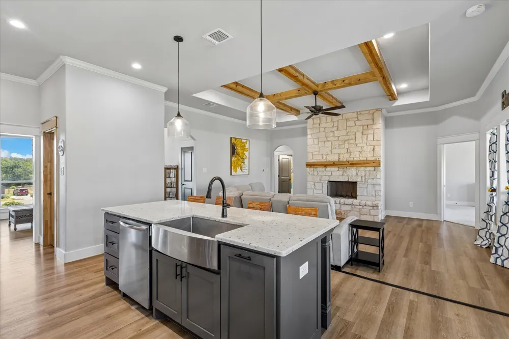 10020 Valley Oak Court Springtown, TX 76082