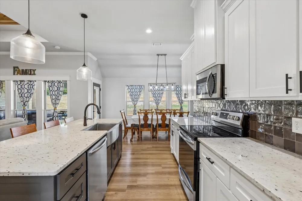 10020 Valley Oak Court Springtown, TX 76082