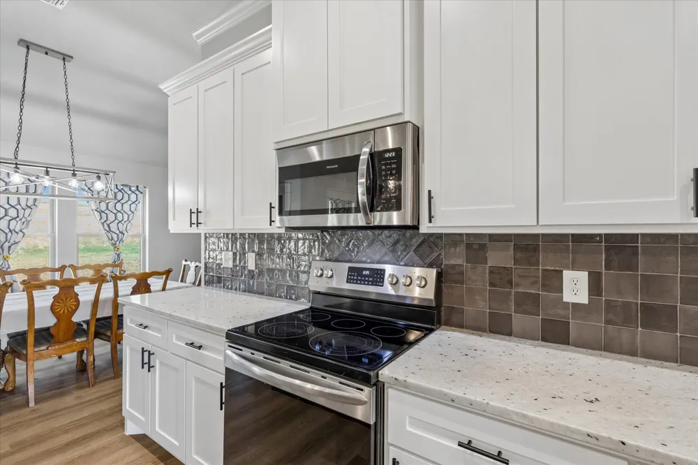 10020 Valley Oak Court Springtown, TX 76082