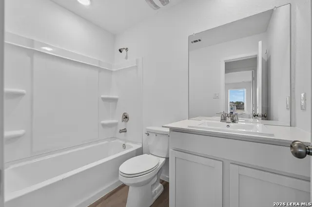 8026 BIGGIO LN Converse, TX 78109