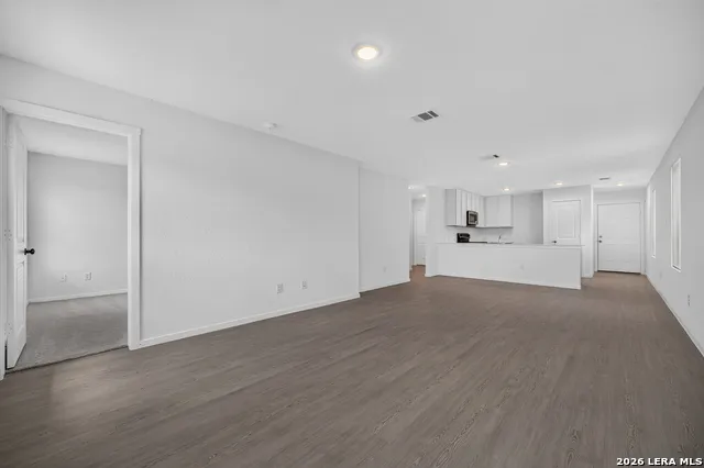 8026 BIGGIO LN Converse, TX 78109