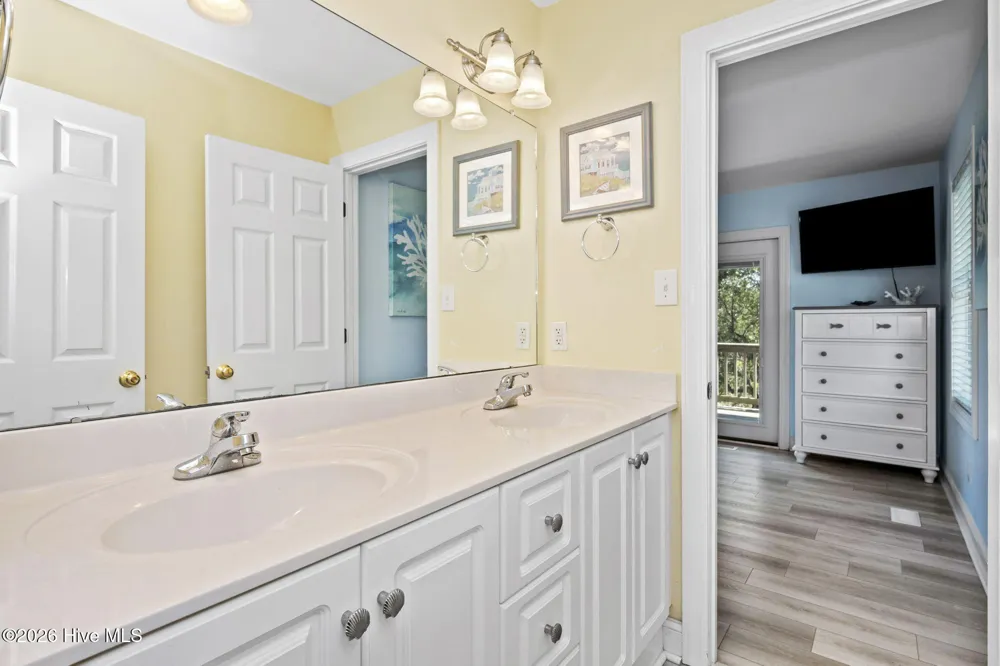 104 Wiley Court Emerald Isle, NC 28594