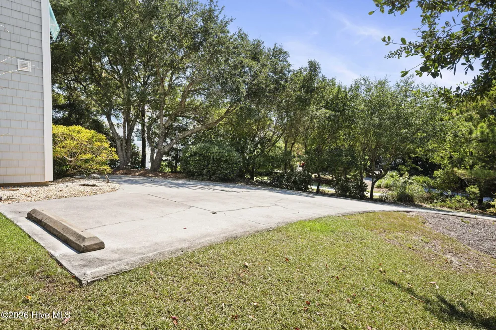 104 Wiley Court Emerald Isle, NC 28594