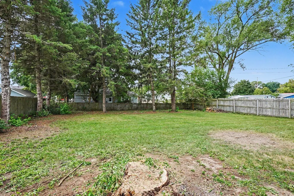 133 W 2nd Street Gladwin, MI 48624