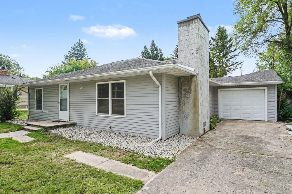 133 W 2nd Street Gladwin, MI 48624