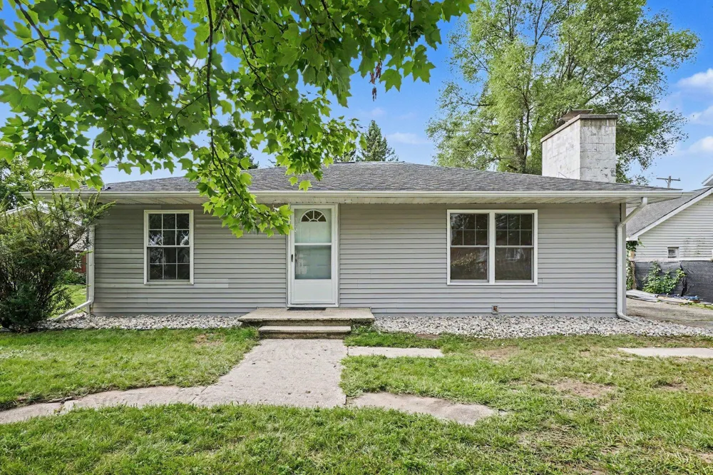 133 W 2nd Street Gladwin, MI 48624